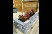 Plantenbak van stapelblokken