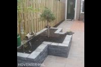 Plantenbak van stapelblokken