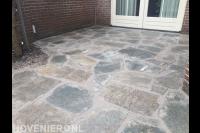 Bestrating van flagstones