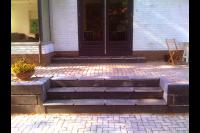 Verhoogd terras met trap