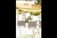 pergola met tuinstoelen onder schaduwdoek houten pergola van douglas