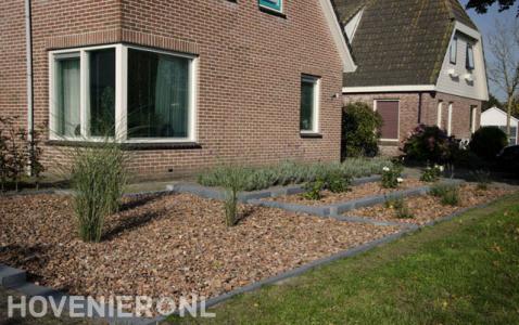 Onderhoudsarme tuin met siergras en bodembedekking