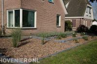 Onderhoudsarme tuin met siergras en bodembedekking