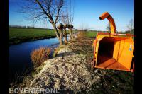 Wilgen knotten en takken versnipperen