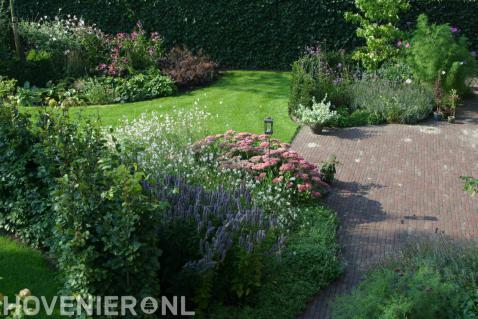 Borders met kleurrijke beplanting