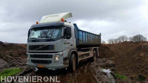 Vrachtwagen van Weiden Grondverzet & Transport