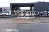 Grote metalen schuifpoort