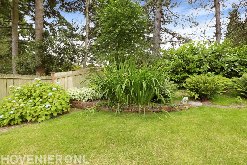 Hoveniers& Bestratingsbedrijf H.W. Mollema