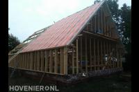Grote houten schuur bouwen 1