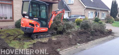 Tuin leeghalen met minigraver