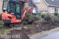 Tuin leeghalen met minigraver