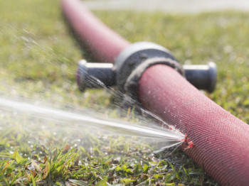 Wie is aansprakelijk voor schade tijdens tuinwerkzaamheden?