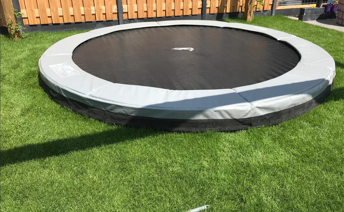 Trampoline ingraven