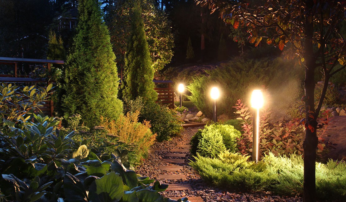 Tuinverlichting - verlicht tuinpad